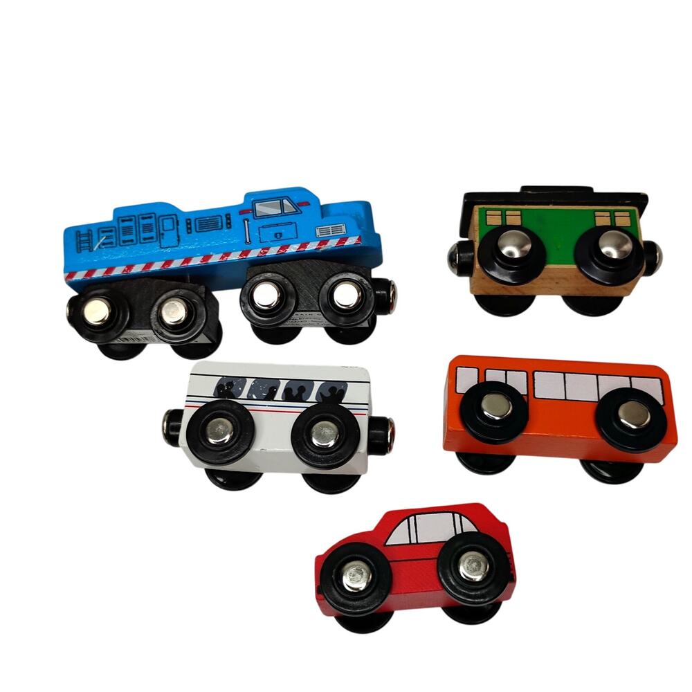 Lot of 5 Maison Battat Wooden Magnetic Trains Cars